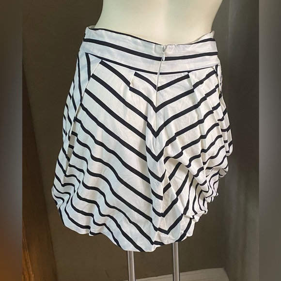 Anthropologie Freeway Black Cream Striped Bow Balloon Hem Mini Skirt - Picture 9 of 13